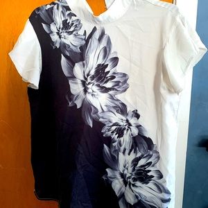 Chic Me Brand Black/White Floral Diagnol print Blouse